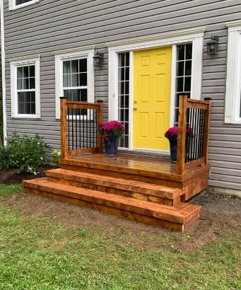 Custom Decks and Fences